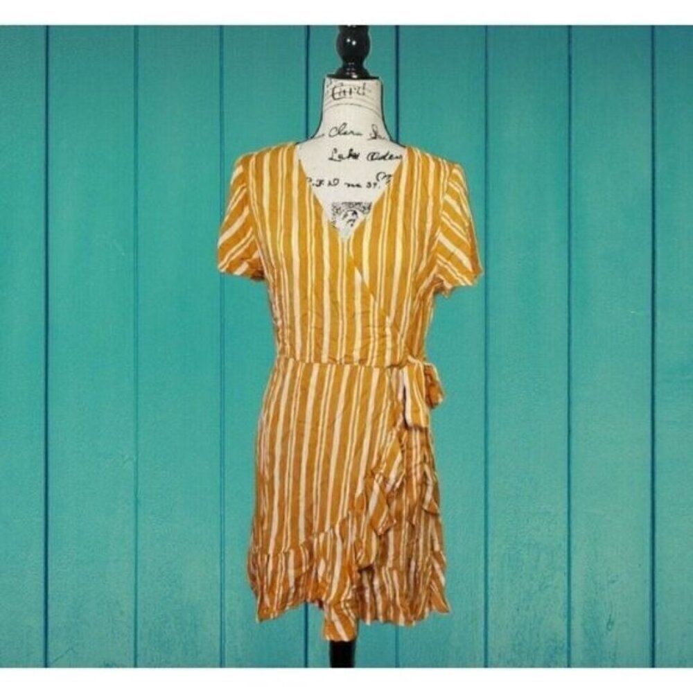 xhilaration Striped Yellow White Dress